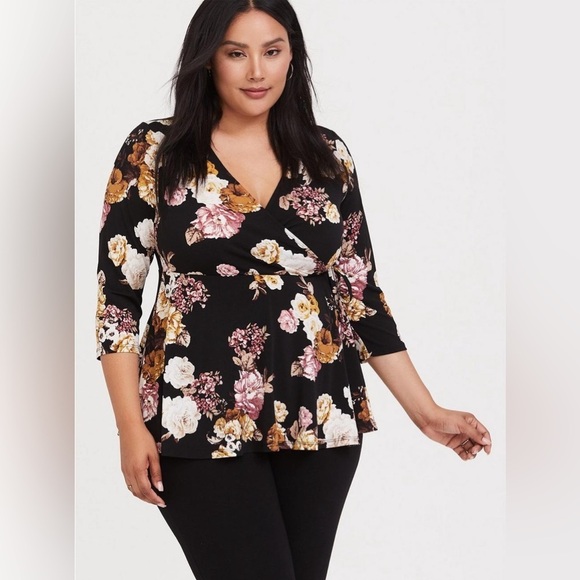 Torrid Black Floral Studio Knit Wrap Peplum Top Size 4 - Picture 1 of 10